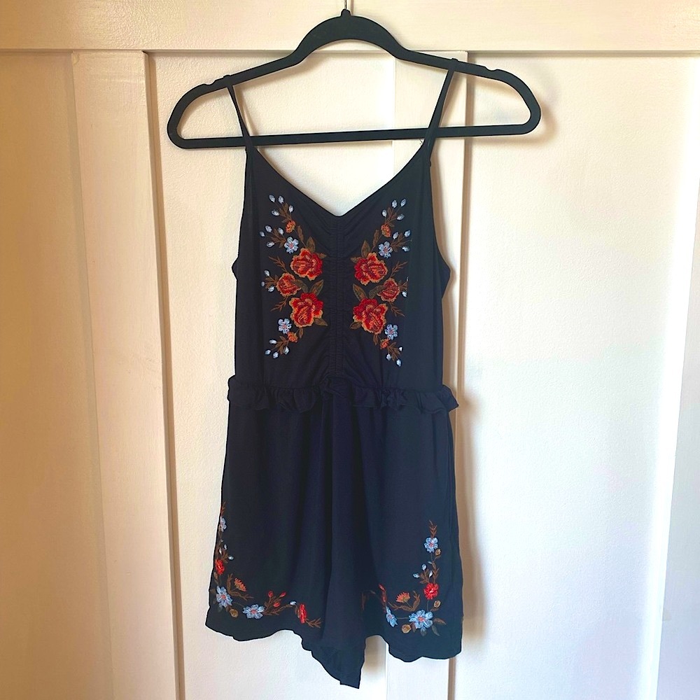 American Eagle floral Romper